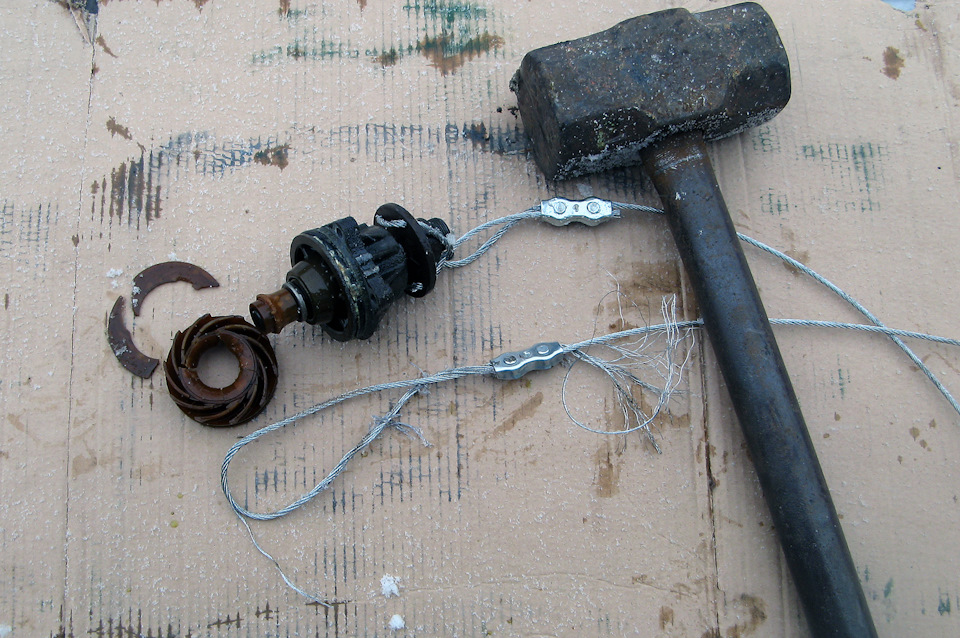 "Снятие" помпы системы охлаждения двигателя — BMW 5 series Touring (E34 ...