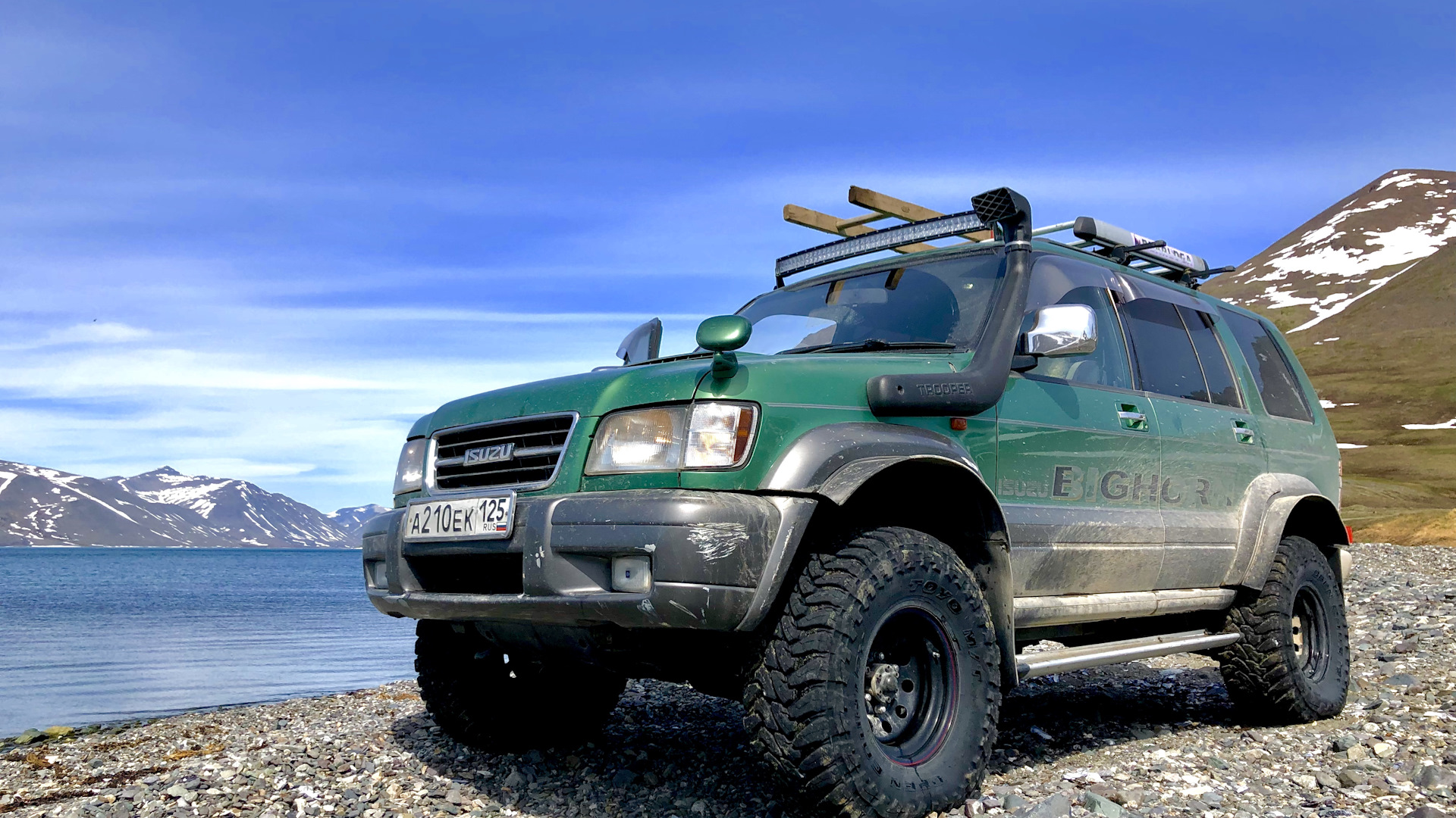 Isuzu bighorn 4jg2. Исузу Бигхорн 4jg2. Isuzu Bighorn 1996. Toyota Land Cruiser 80. Isuzu Bighorn ДВС.