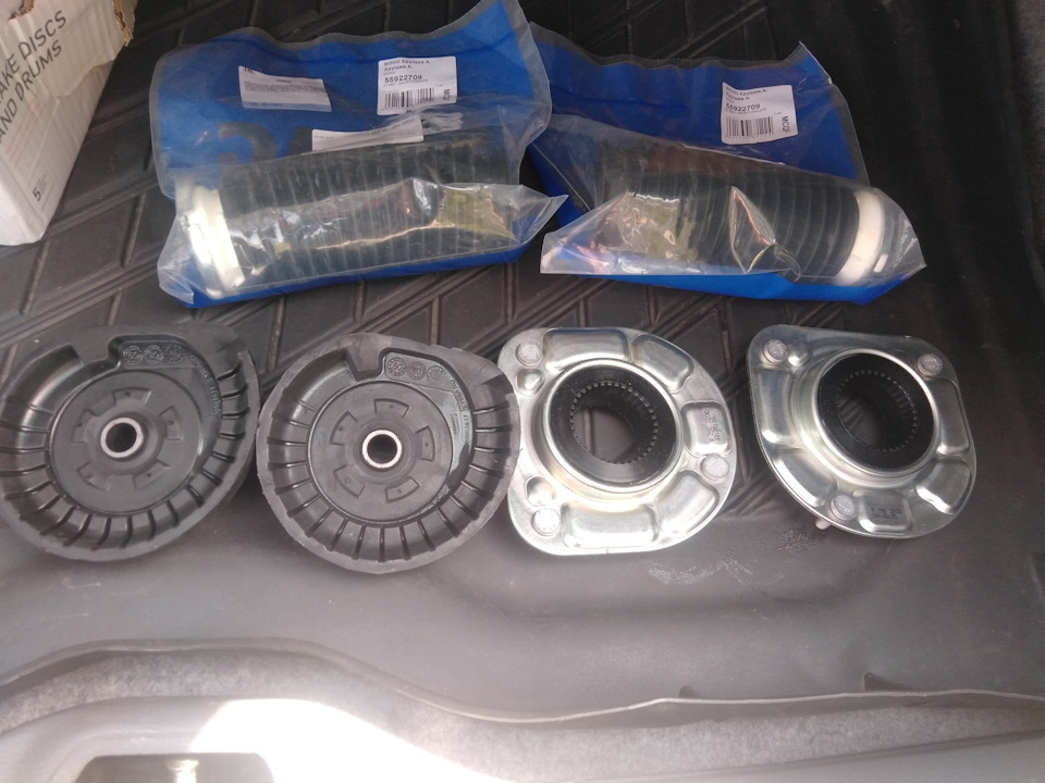 Продолжаем ремонтироваться. Меняем амортизаторы. — Volvo S60 (1G), 2,4 ...