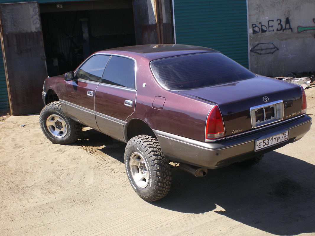 Toyota Crown Mark 2