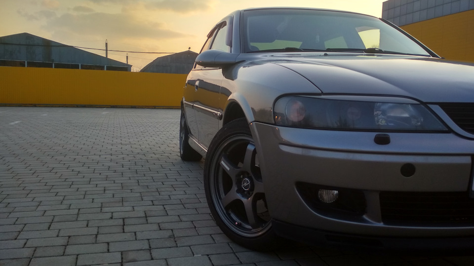 Opel Vectra скромный паровоз