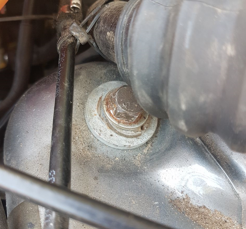 Одиночный стук при торможении, ремонт. — Volkswagen Passat B5, 1,8 л ...