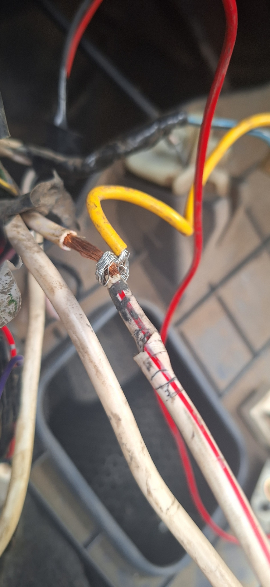 Поиск причины нерабочего датчика топлива — Toyota Carina E, 1,6 л, 1995 ...