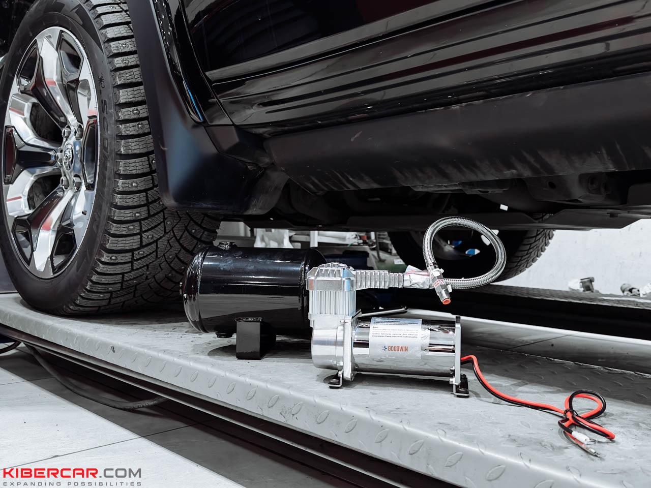 Dodge RAM: система подкачки колес с ресивером и пневмосигнал Goodwin ...