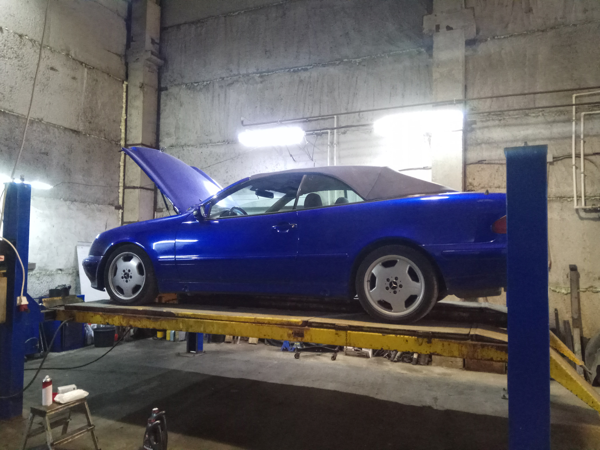 Замена масла на 2000 для промывки W208 CLK 320 Kabrio — Mercedes-Benz ...