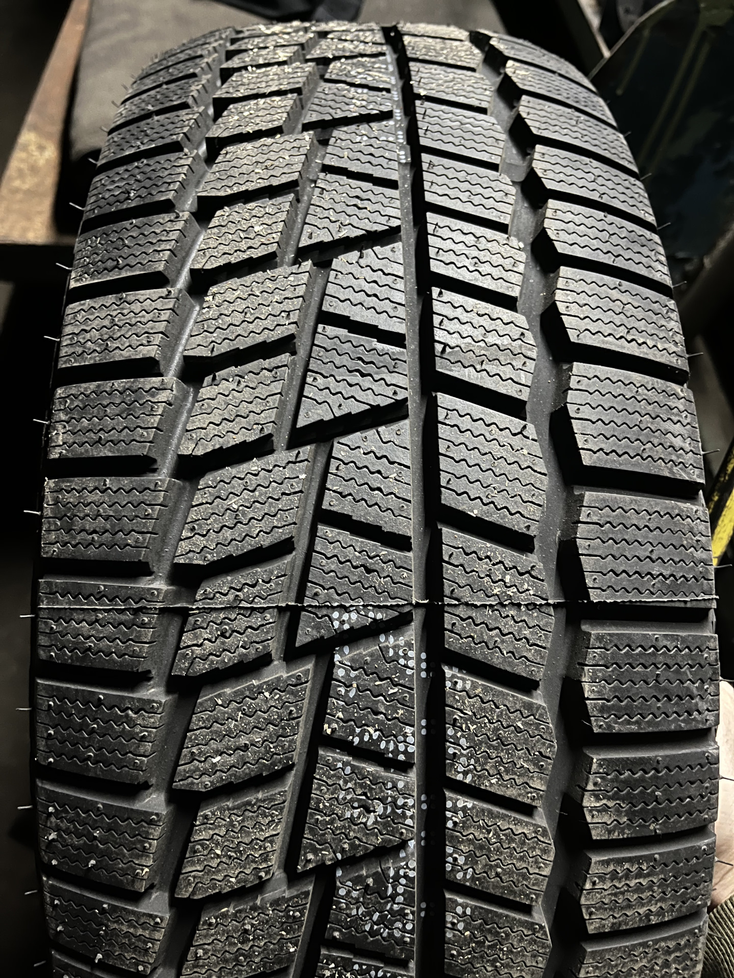 Новая зимняя нешипованная резина MAXXIS Arctictrekker SP02 225/55r17 ...