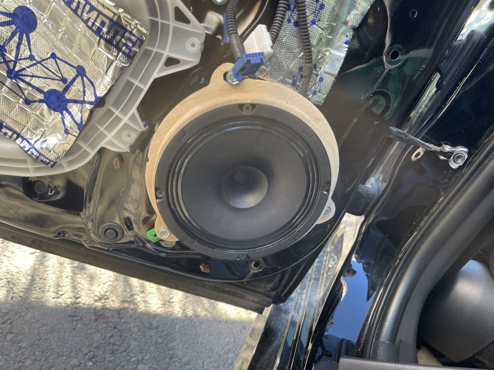 Замена колонок в задних дверях. Устранение запотевания стекол — Toyota ...