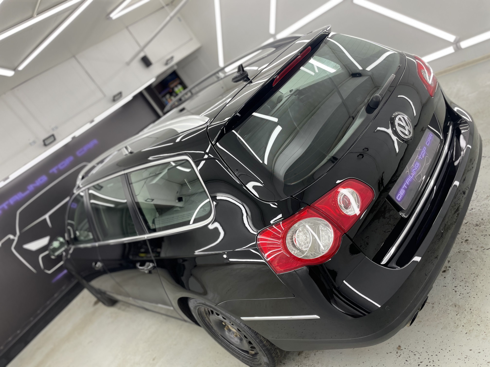 Space lab детейлинг вологда. Топ детейлинг. Детейлинг пенза. Детейлинг машины. Детейлинг темно синей машины.