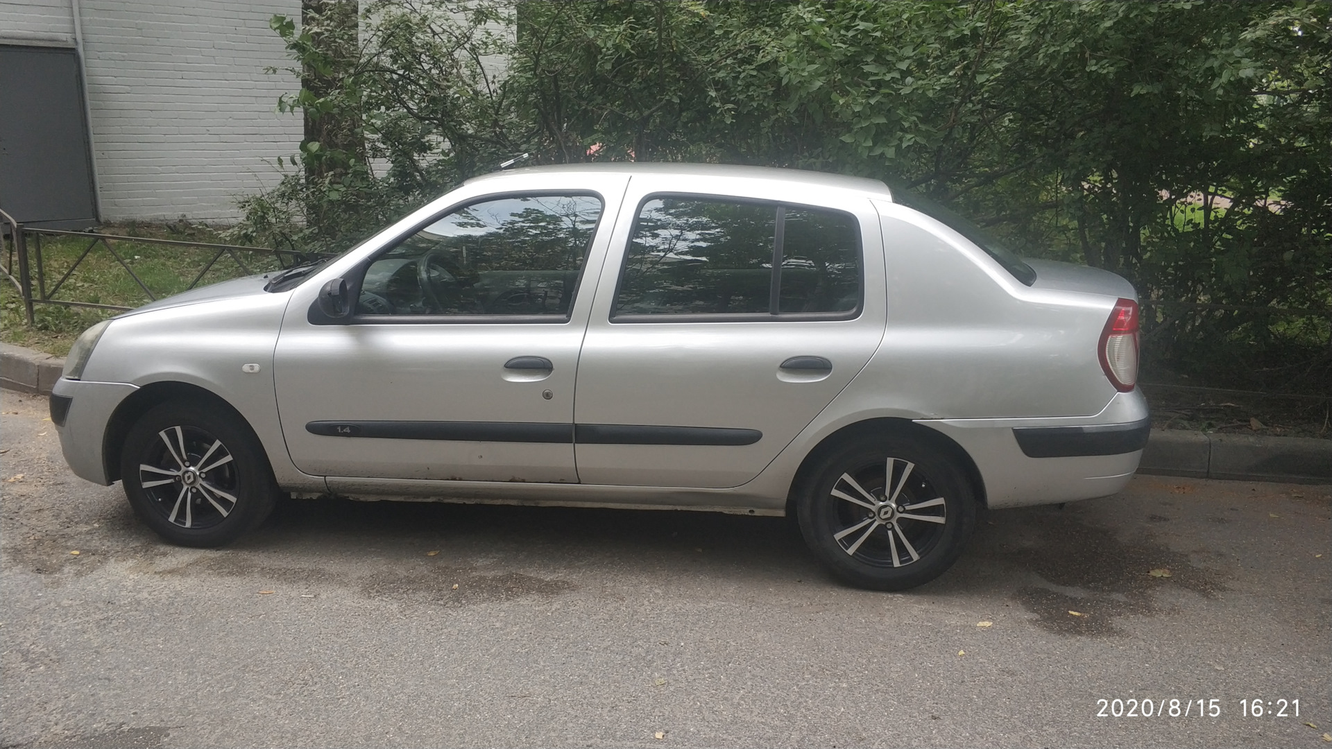 Renault Symbol 1.4 бензиновый 2005 | на DRIVE2