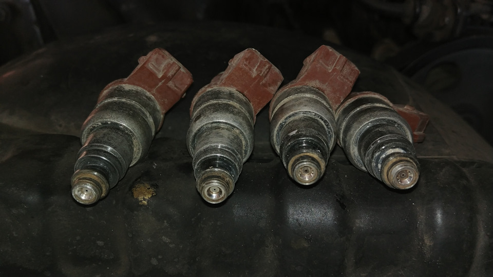 Форсунки уаз 409 двигатель. Форсунки denso 550cc. Комплект уплотнения форсунок перкинс 2800. 4 форсунки drive2. Нагар на свече иж планета 5.