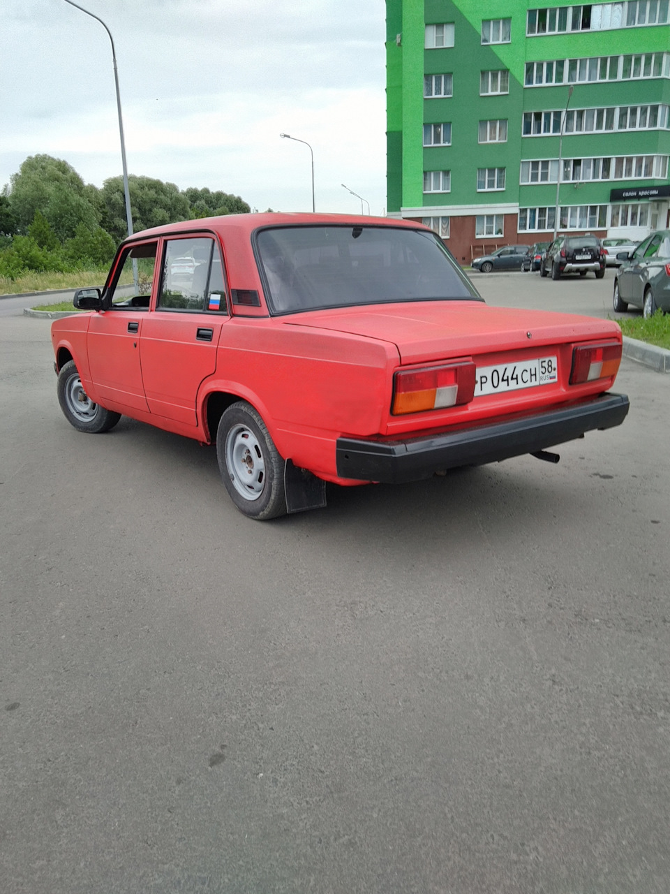 Покраска авто за 3000 из болончиков для графити — Lada 21054, 1,6 л, 2008  года | своими руками | DRIVE2