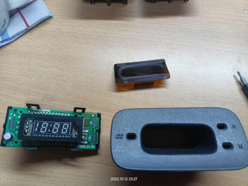 Сломались часы? Не беда! Вольтметр вместо часов. — Toyota Corsa (5G), 1 ...