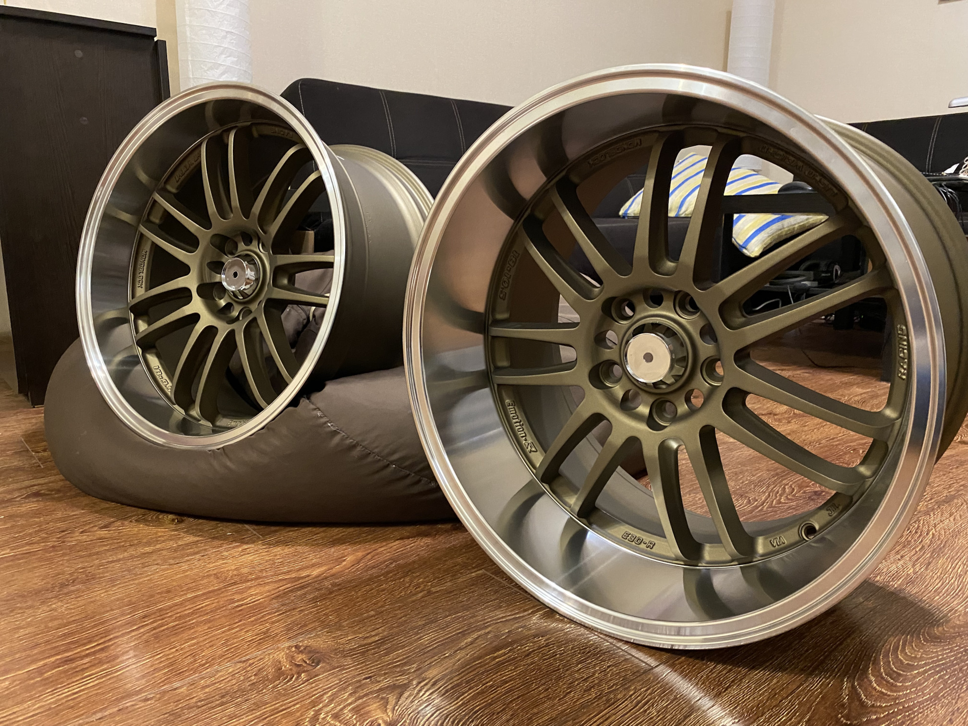 30 дисков. Rays Volk Racing re30. Volk Racing re30. Диски rays Volk Racing re30. Rays Volk Racing re30 r18 5x120.