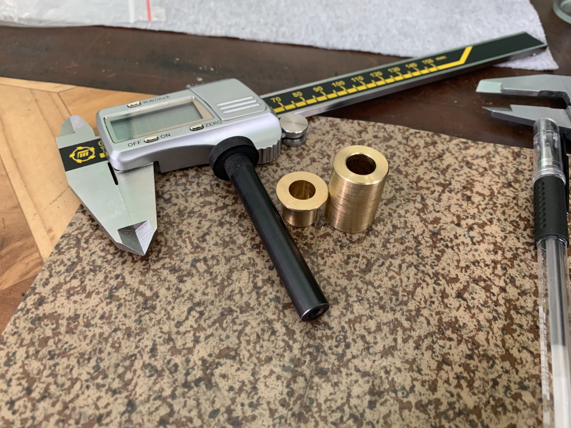 Восстановление петель двери — Volkswagen Golf Mk6, 1,6 л, 2011 года ...