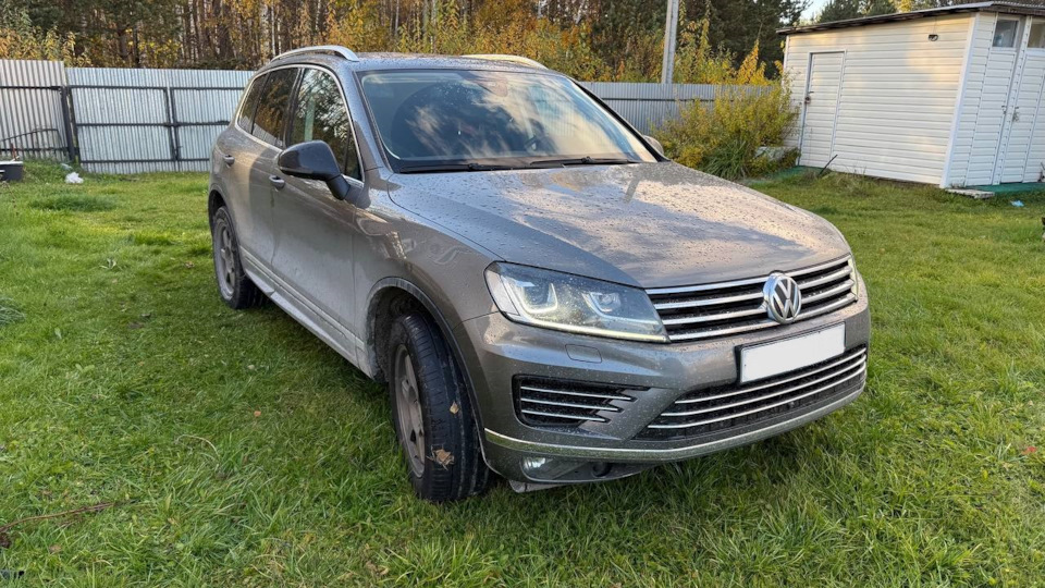 Volkswagen Touareg Серый Авантюрист