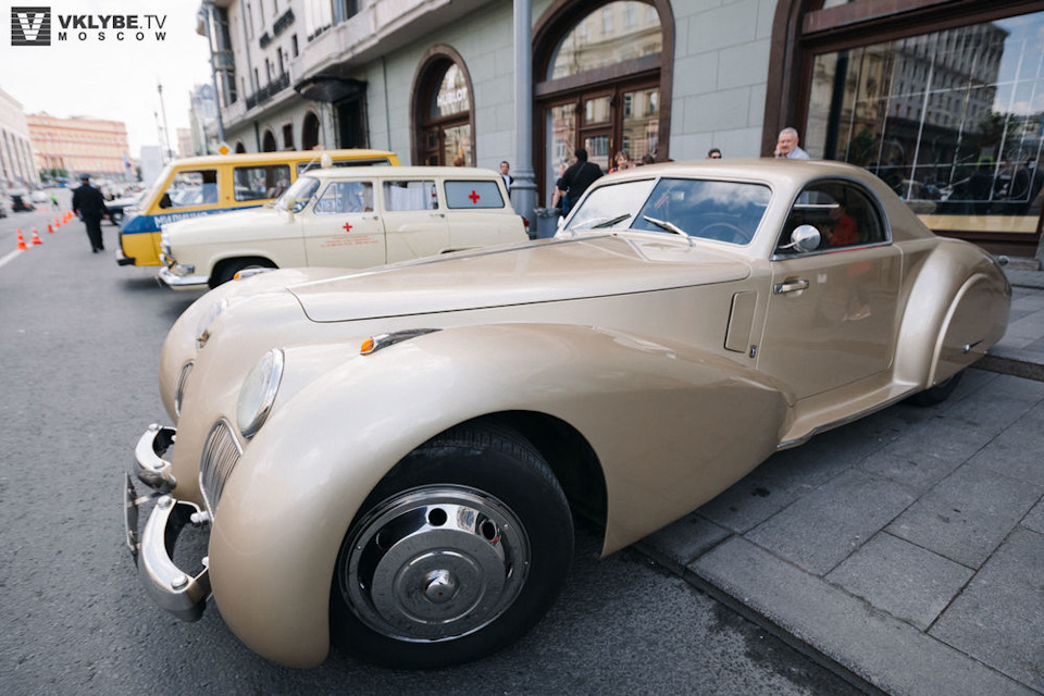 нашел свое фото на просторах интернета — ALFA ROMEO 6C 2500SS