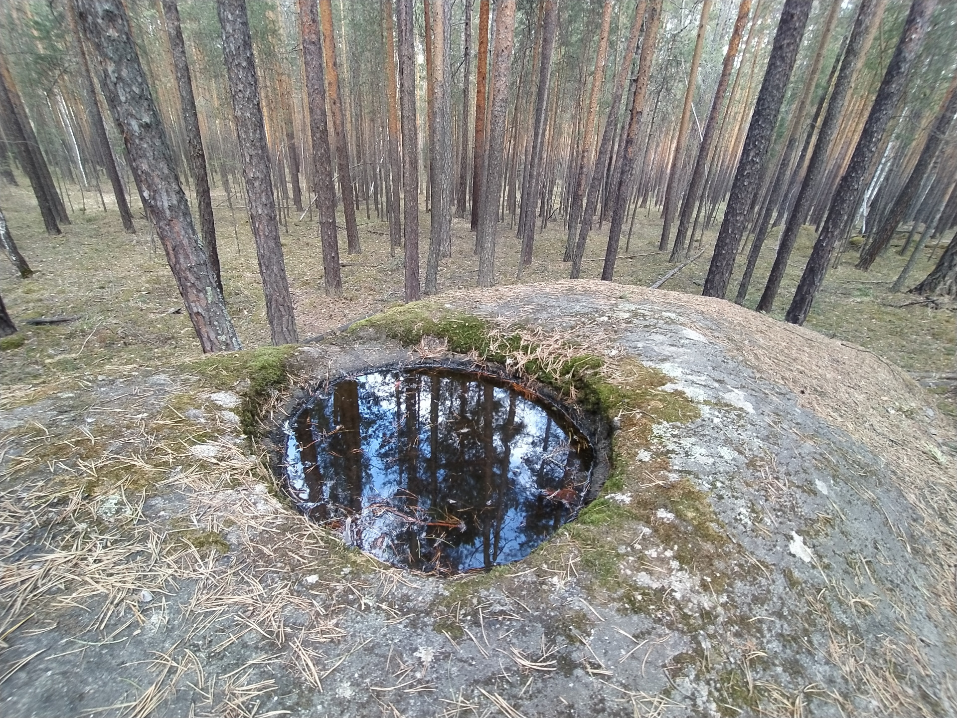 река девяти источников и фото каменной чаши