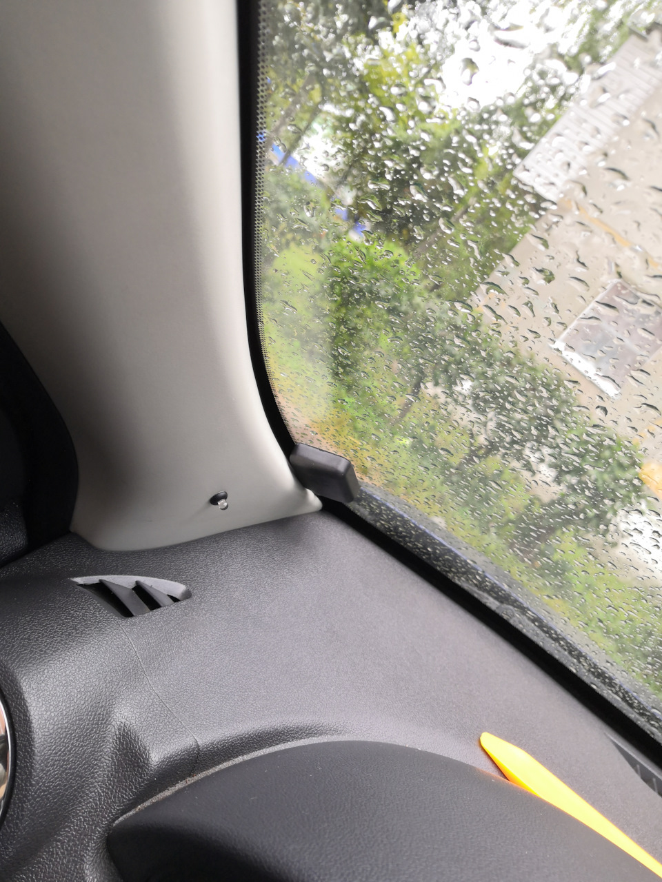 Фото в бортжурнале Nissan Almera V (G11/15)