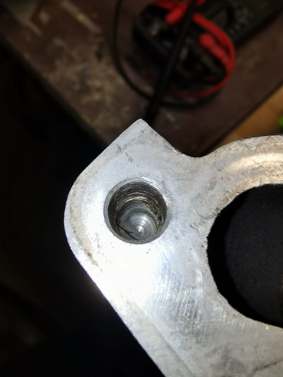 Ремонт резьбы и замена подкапотной проводки — Toyota Mark II (90), 2,5 ...