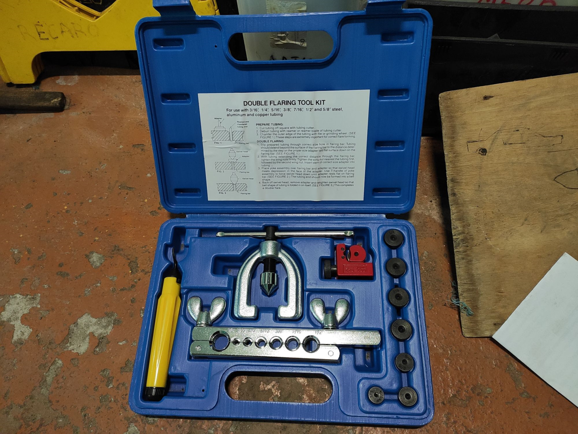 Замена задних тормозных трубок — Opel Astra G, 1,8 л, 2002 года ...