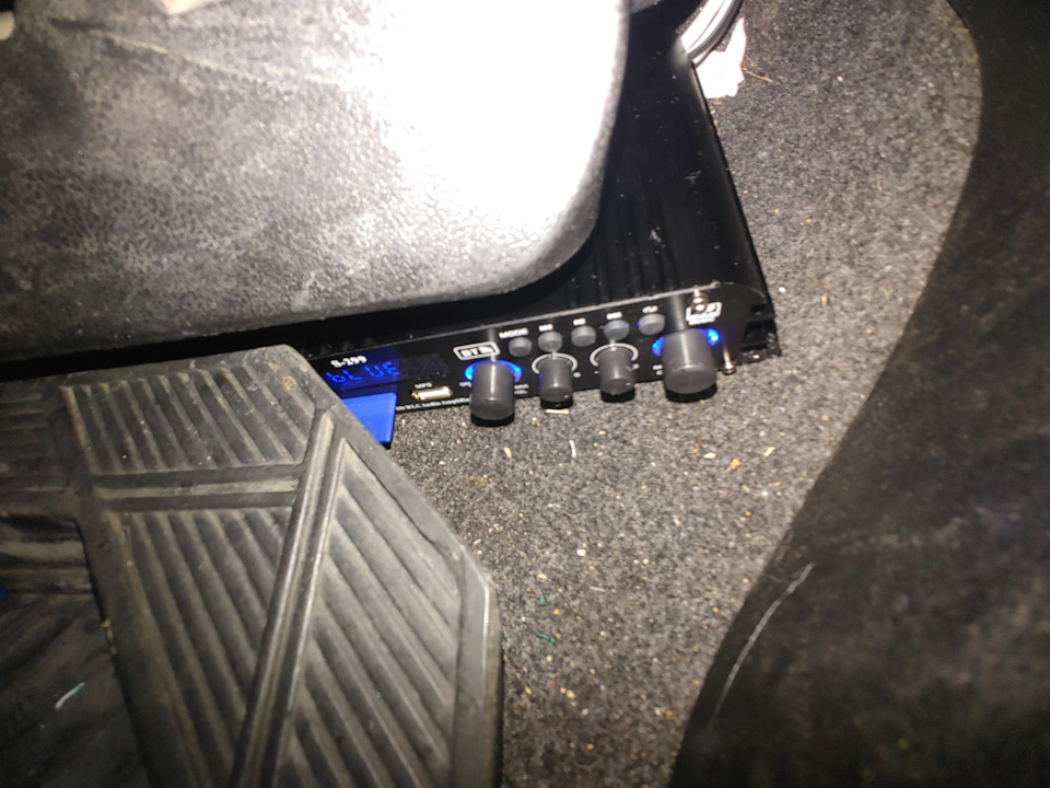 До свидания ГУ и авторадиолы/магнитолы))4х40Вт номинальной мощности с ...