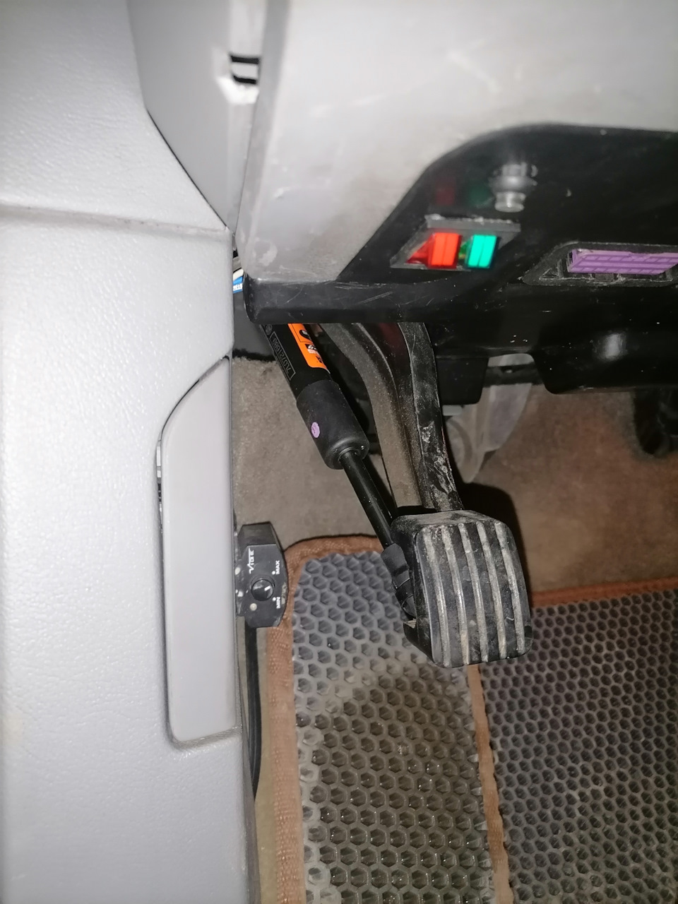 Новый на своем законном месте. — Volkswagen Touareg (1G)