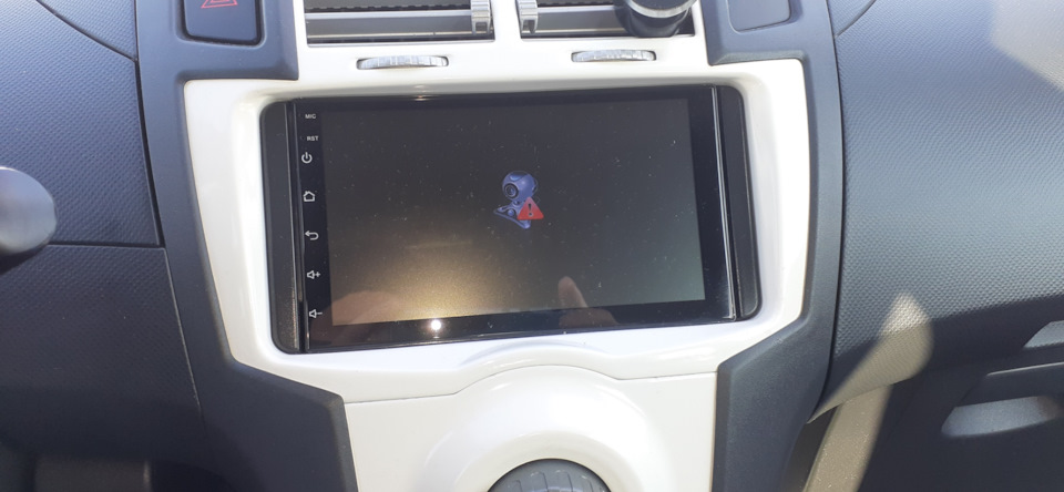 Камера заднего вида — Toyota Yaris (p2), 1,3 л, 2008 года | электроника ...