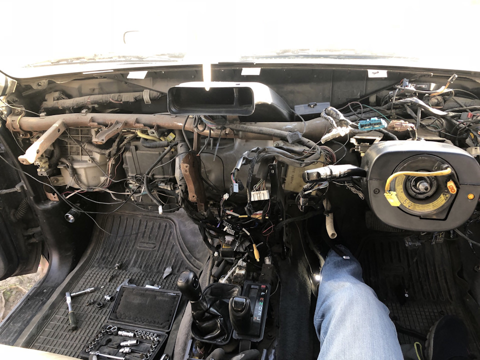 Как разобрать торпеду тойота хайлюкс - 94 фото