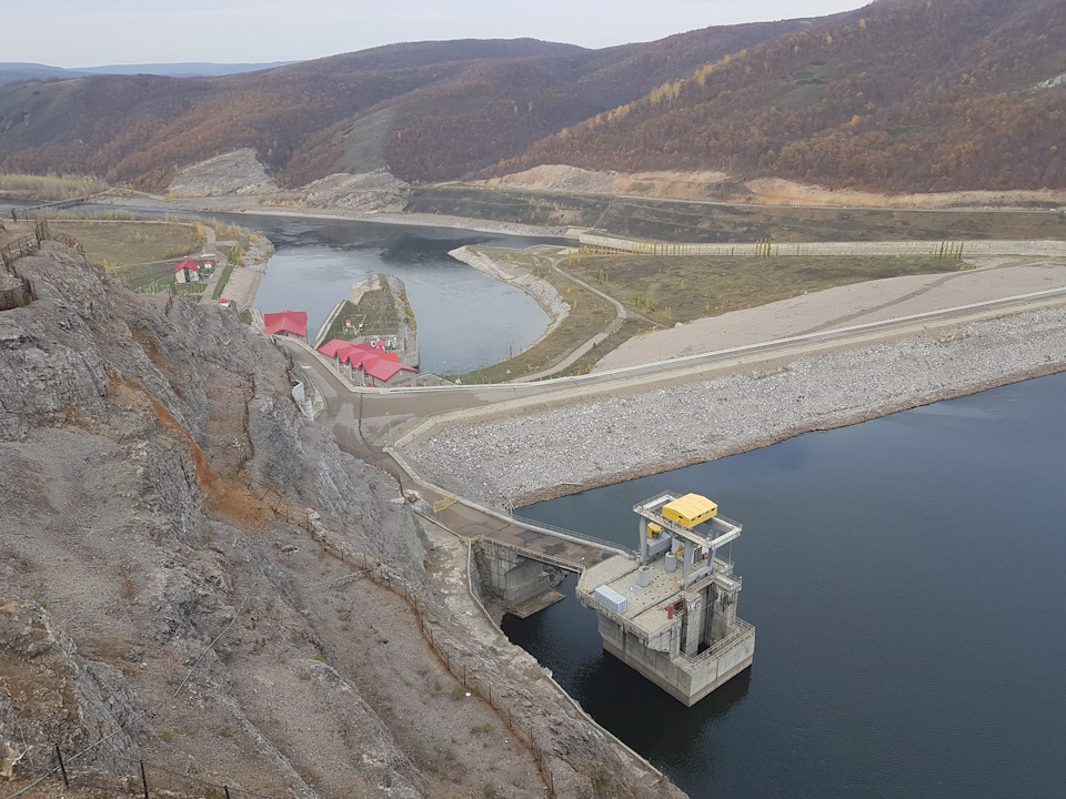 Ласточкино гнездо Юмагузинское водохранилище