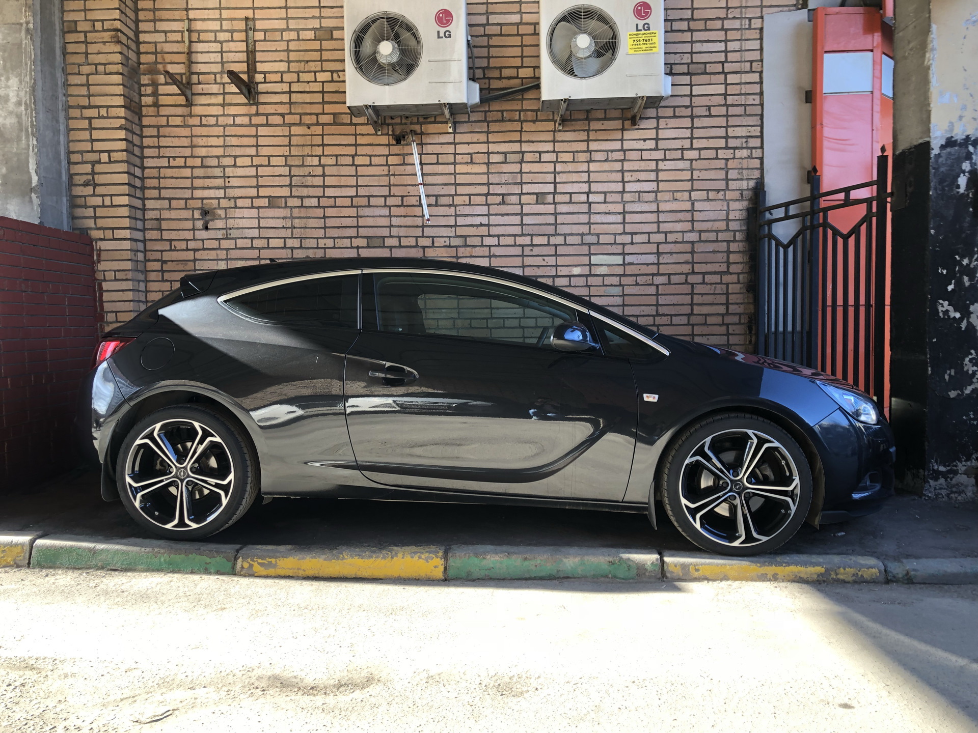 Летние тапки - Opel Insignia (1G), 1,8 л, 2010 года колёсные диски DRIVE2