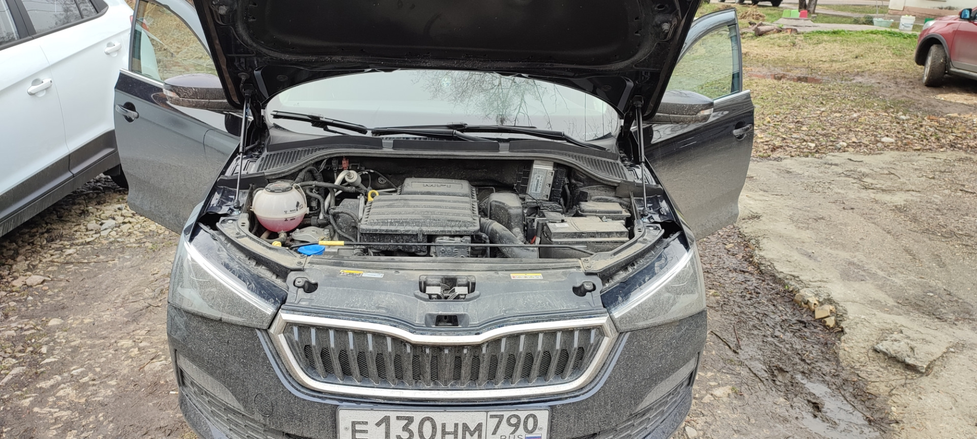 Упоры капота рапид 2 — Skoda Rapid (2G), 1,6 л., 2021 года | аксессуары ...