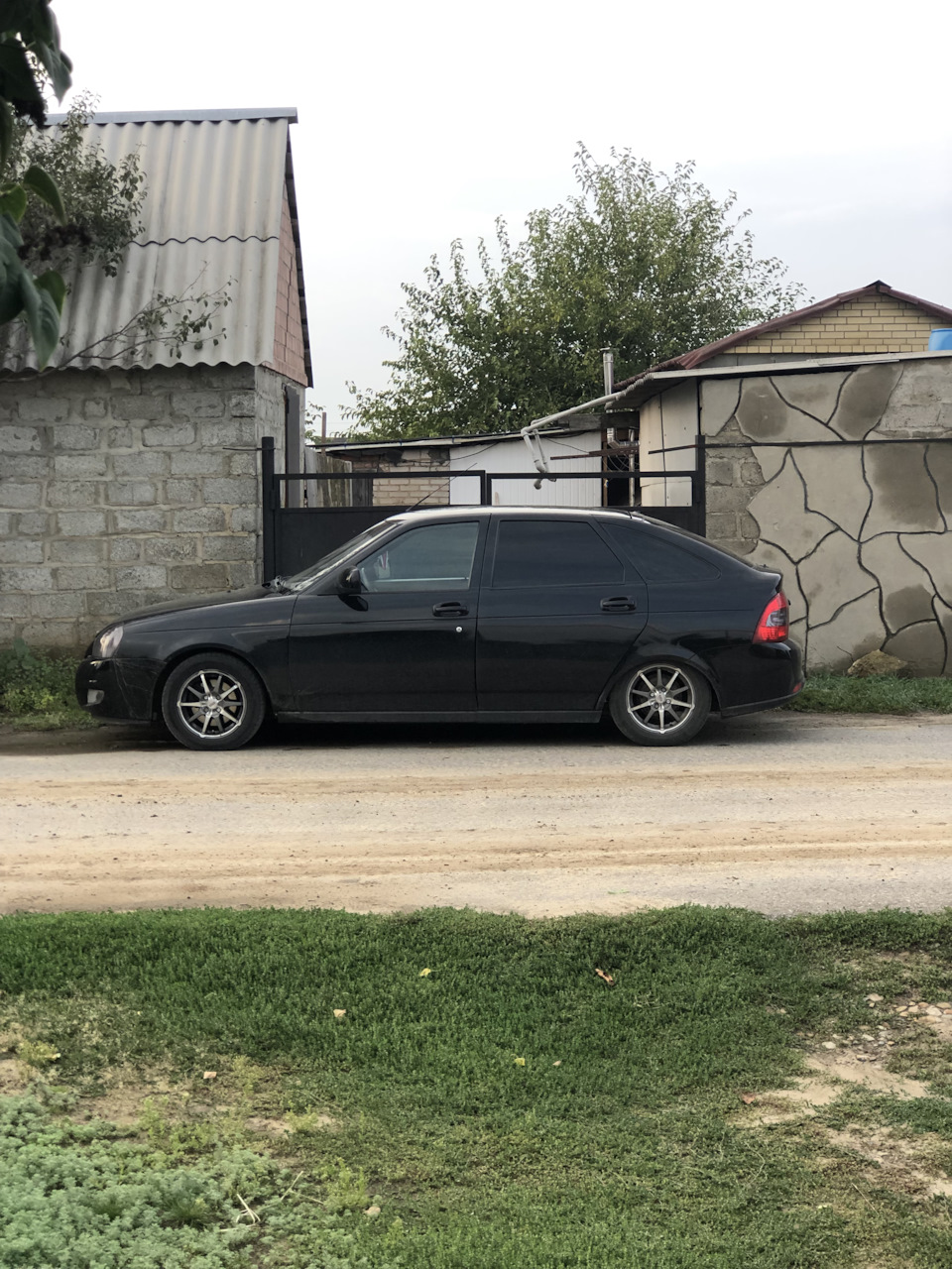 4️⃣⚫️••>Увеличенные проставки под пружины и новые диски — Lada Приора  хэтчбек, 1,6 л, 2011 года | запчасти | DRIVE2