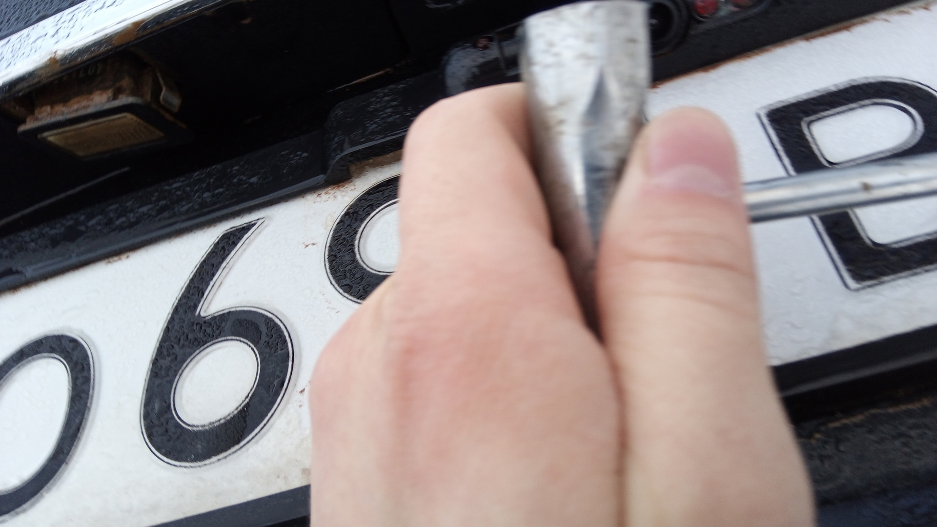 Как поменять подсветку номера на Ховере — Great Wall Hover, 2 л, 2015 ...