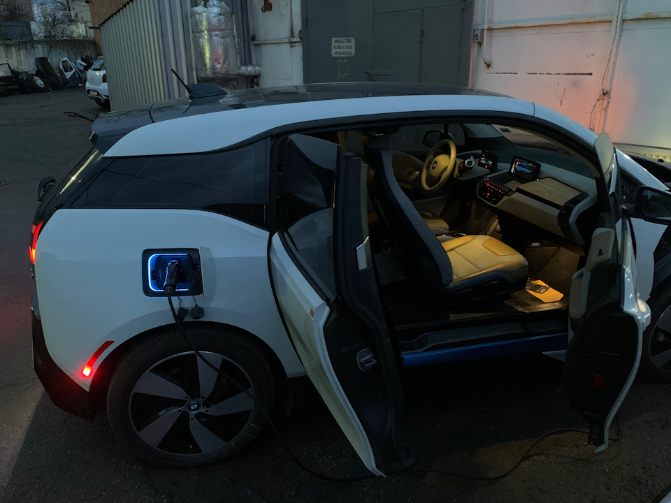 Фото в бортжурнале BMW i3
