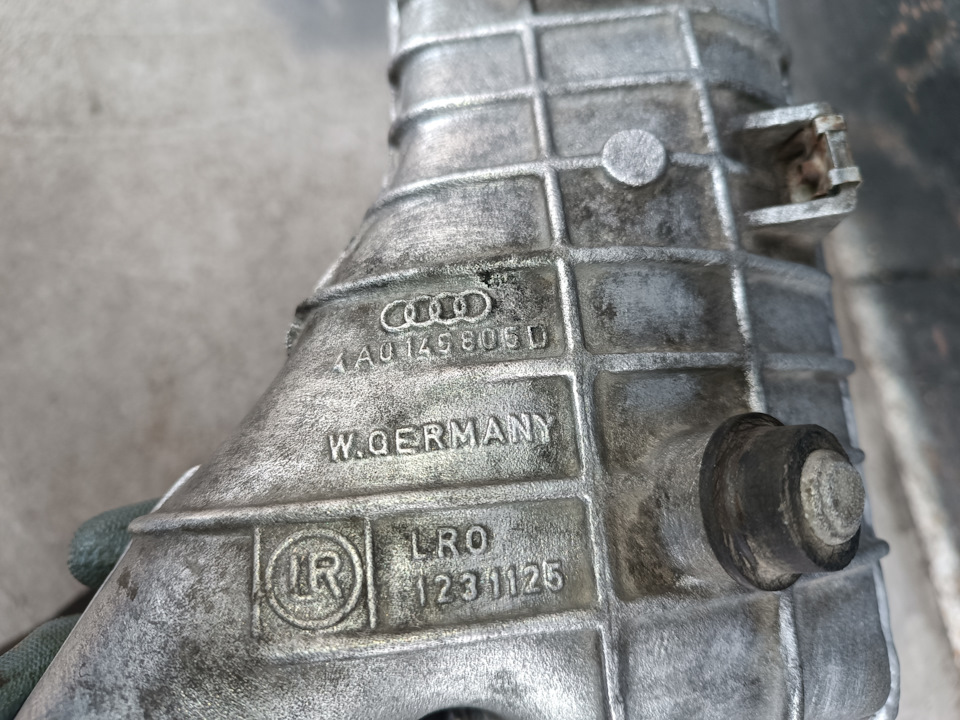 Фото в бортжурнале Audi S6 (C4). Запчасти на фото: A0149