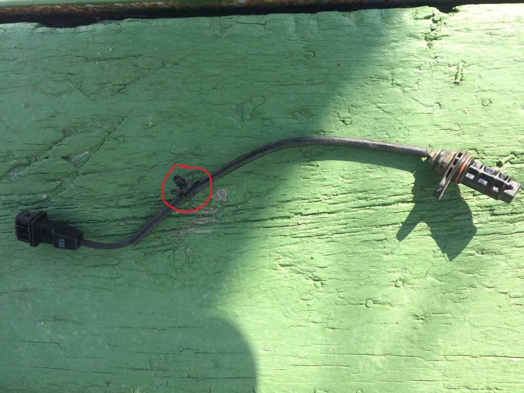 Замена датчика коленвала, замена кожуха термостата, чистка дросселя ...