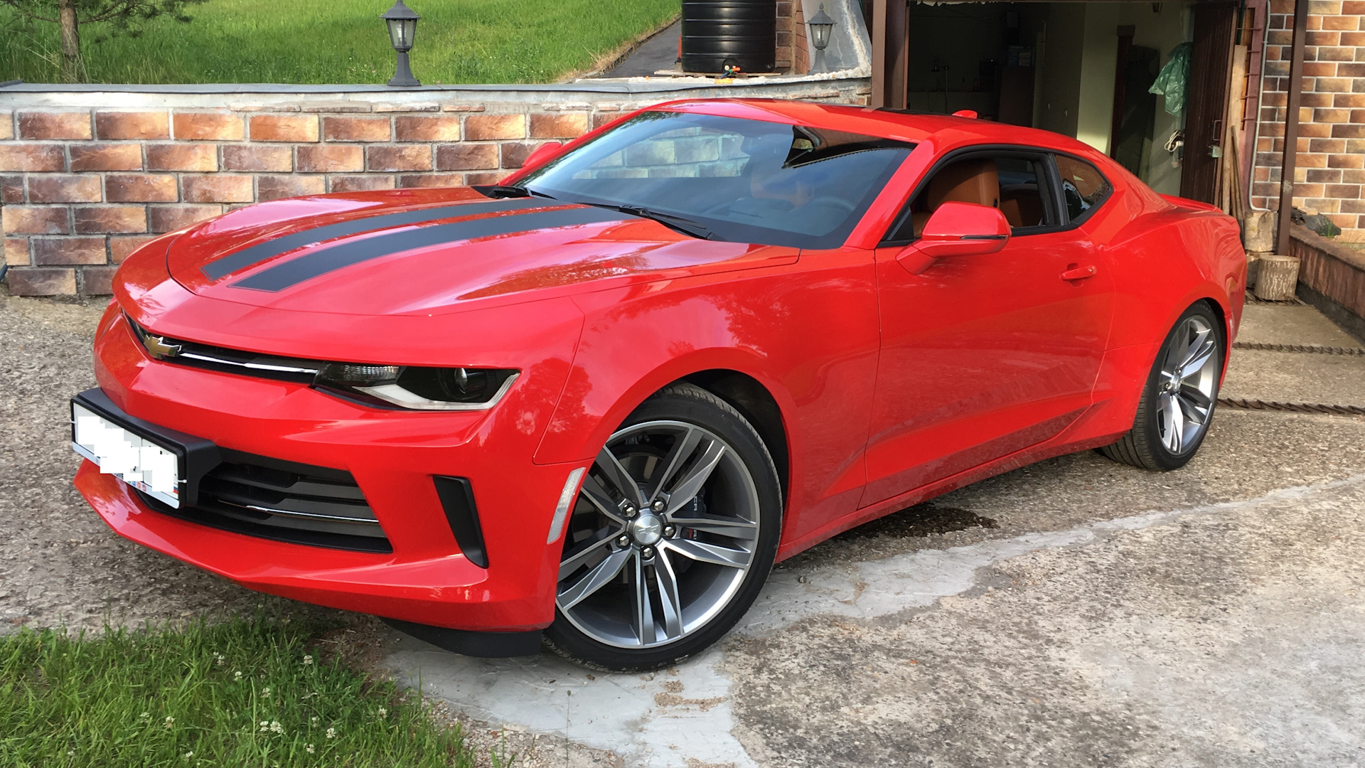 Chevrolet Camaro VI 2.0 бензиновый 2016 | Красная и Хищная на DRIVE2