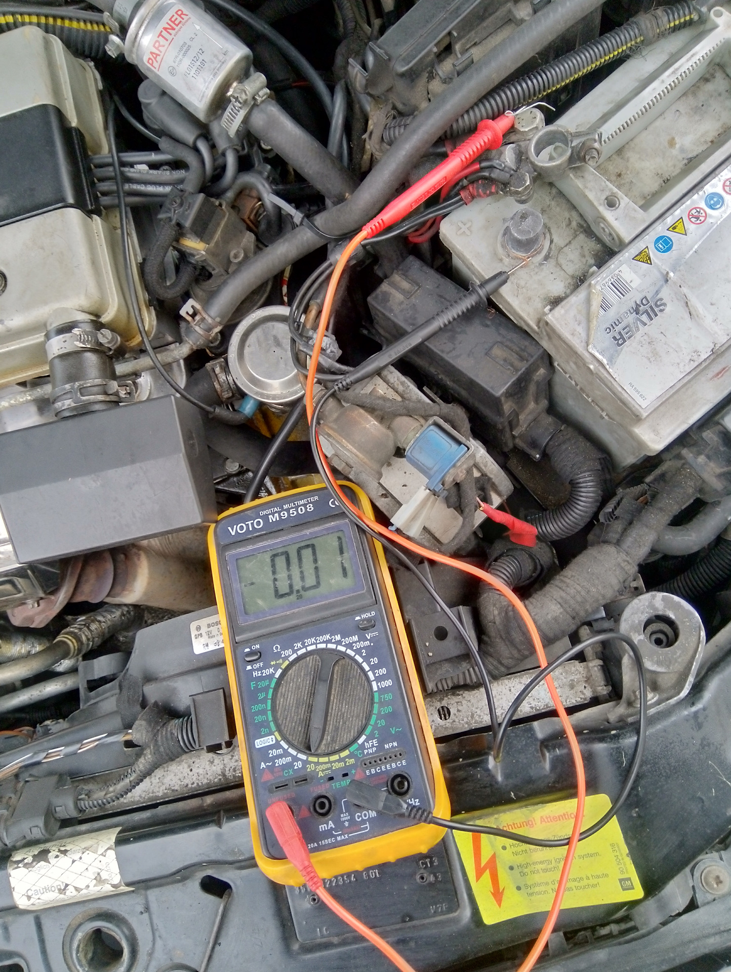 Утечка тока опель. Утечка тока 0.17 Opel Astra h. Мазда 3 утечка тока. Ток утечки АКБ 0,18 Инсигния. Утечка тока в проводе.