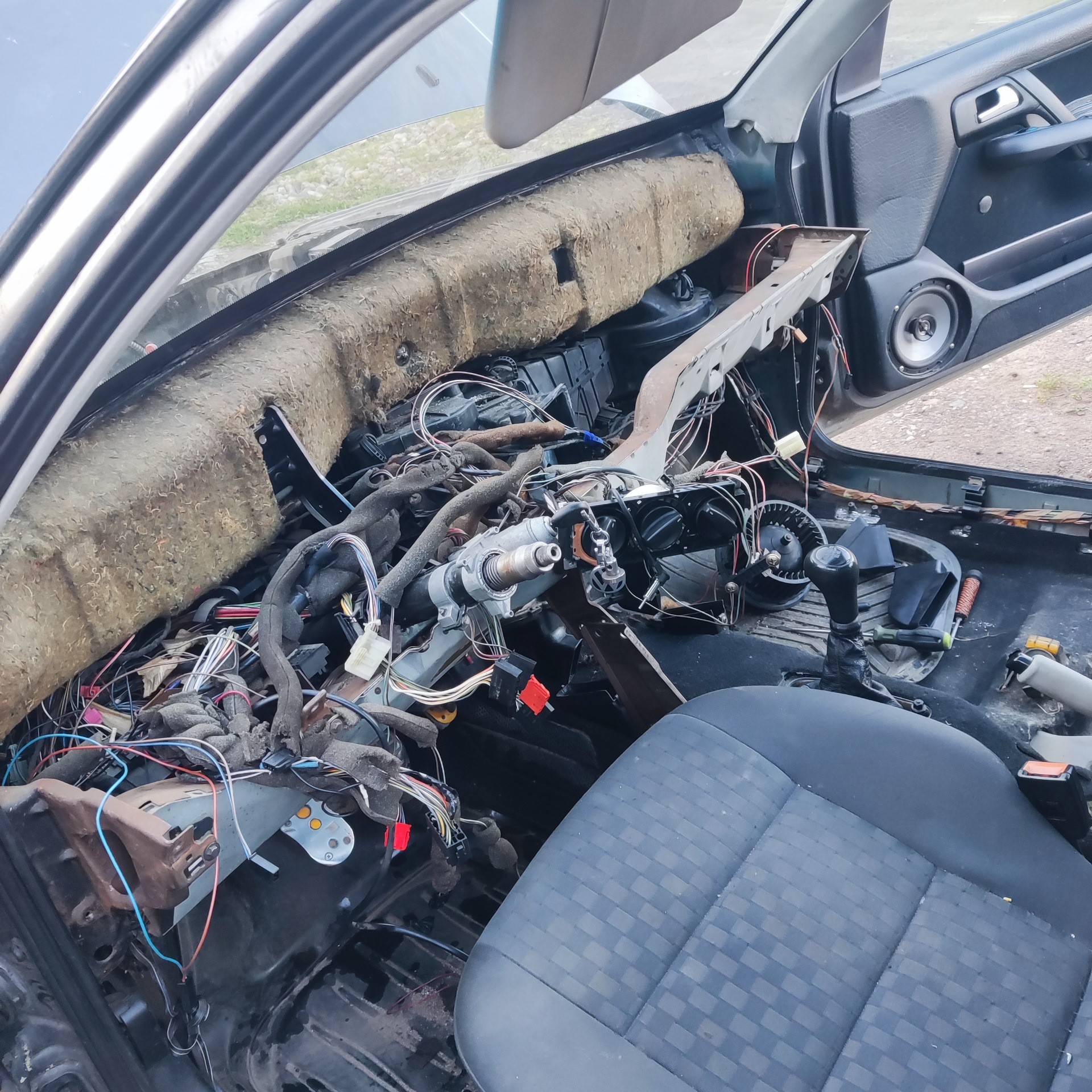 Разборка торпеды, проклейка заслонок ч. 1 — Volkswagen Vento, 2 л, 1991 ...