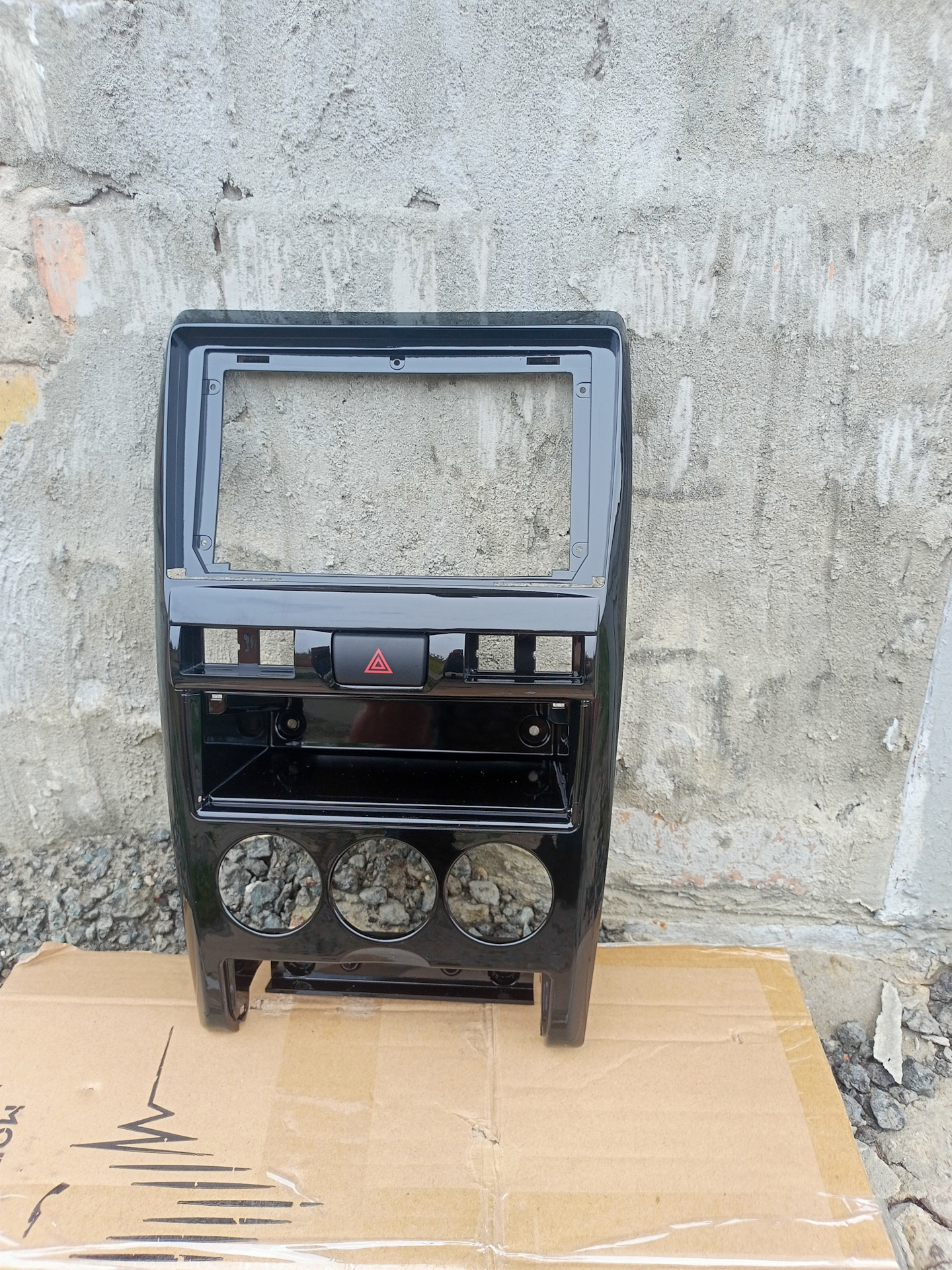 Консоль под 9дюймов — Lada Приора хэтчбек, 1,6 л, 2012 года | стайлинг ...