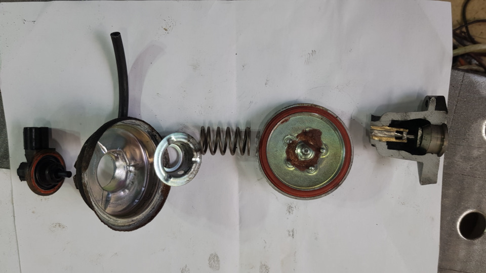 Устройство клапана ЕГР на евро 3 — Ford Tourneo Connect (1G), 1,8 л ...