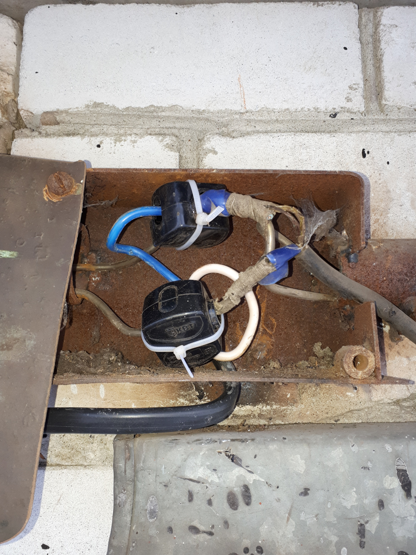 Замена электрощита в гараже. — Lada Приора универсал, 1,6 л, 2012 года ...