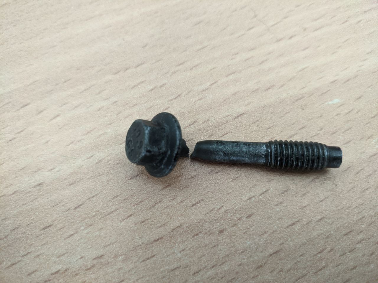 Болт регулировки клапанов ваз 2101. Болт gm 94500909. Болт клапана. Болты регулировочные клапанов нива 21213. Болт клапанной крышки ваз 2112.