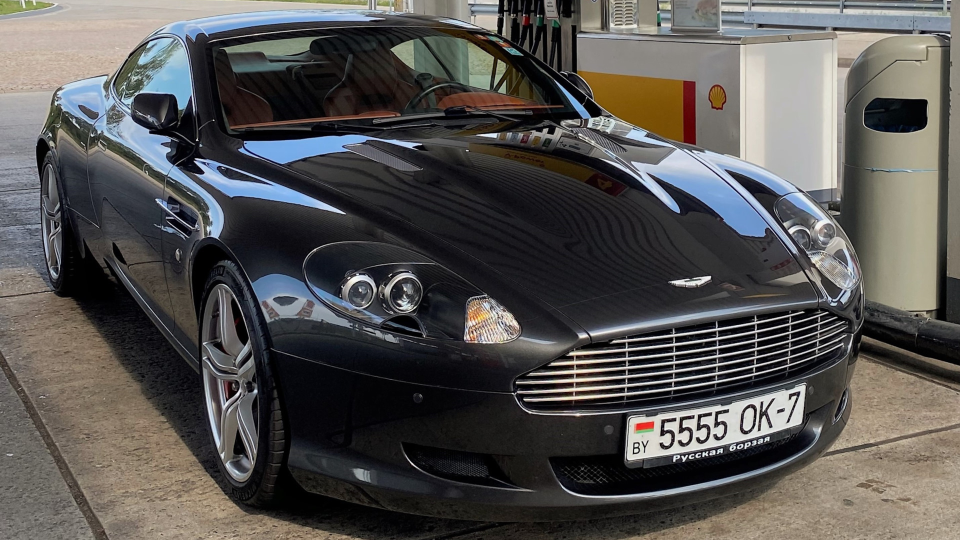 Aston Martin DB9 5.9 бензиновый 2007 | 