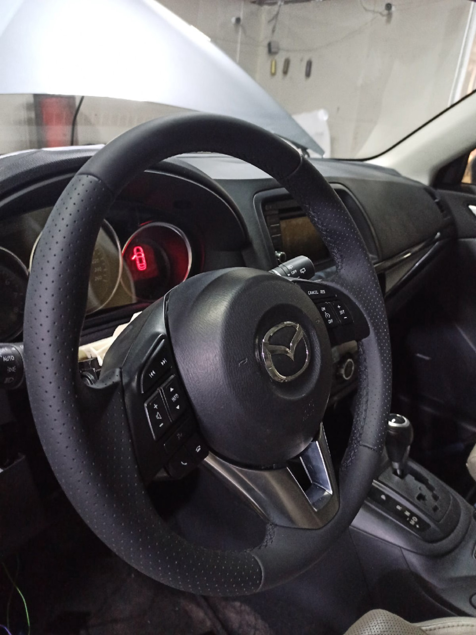 Руль с подогревом — установка — Mazda CX-5 (1G), 2,5 л, 2013 года | тюнинг  | DRIVE2