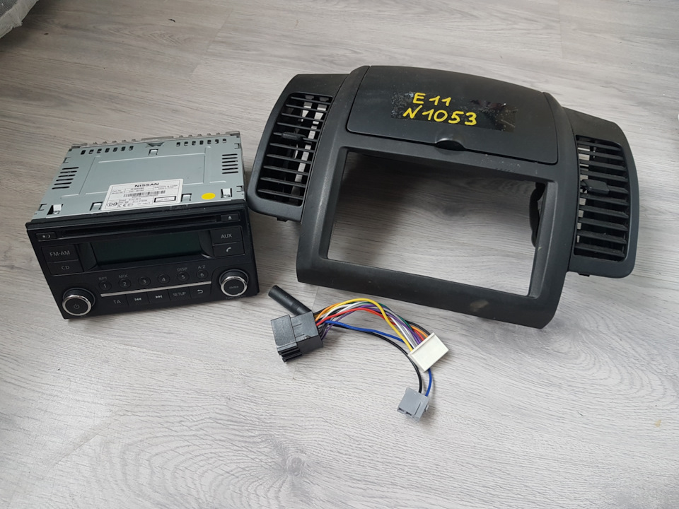 Попытка поменять магнитолу. Ищу рамку, хелп! — Nissan Note (1G), 1,4 л ...