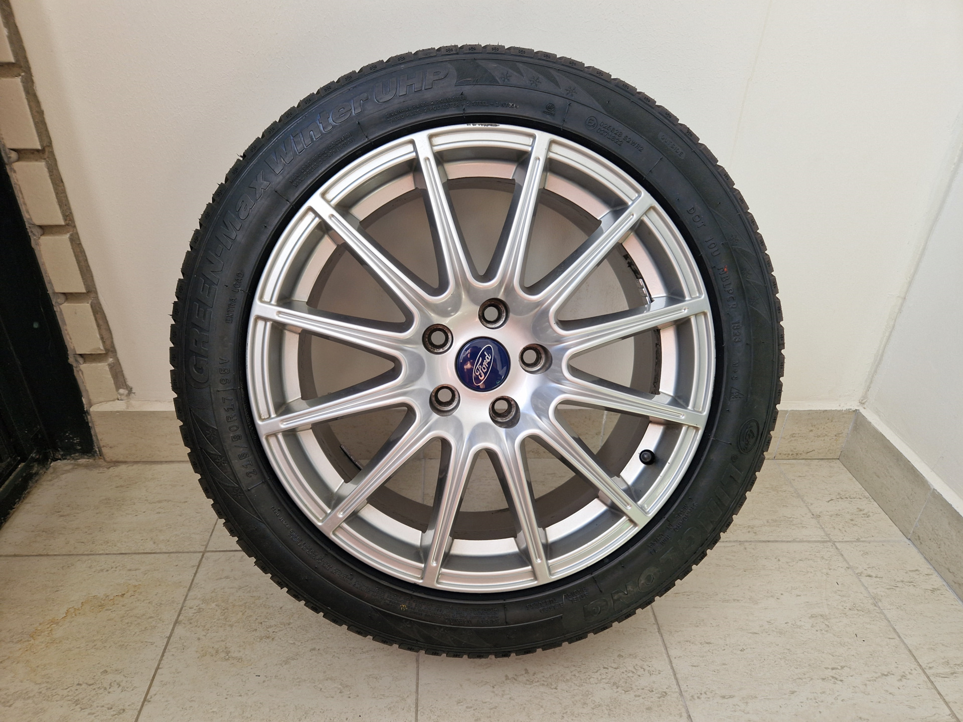 Зимние шины LingLong GreenMax Winter UHP — Ford Focus Wagon III, 1,6 л ...