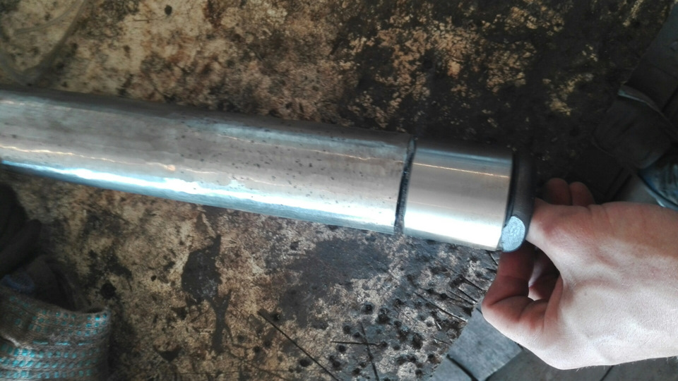 Как сделать стойки из ржавой трубы — Opel Omega B, 2 л, 1997 года ...