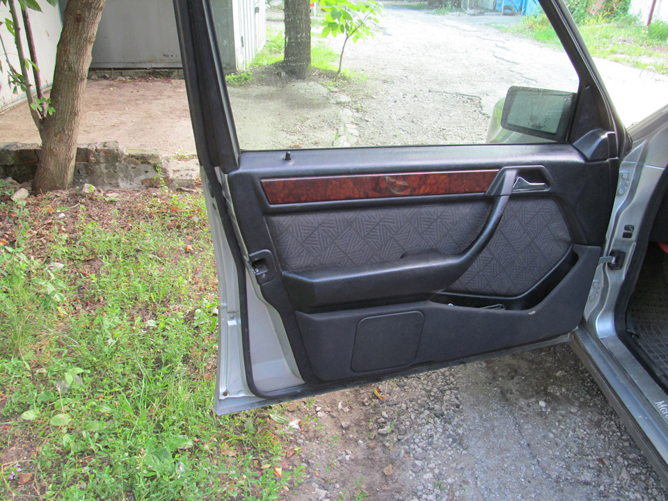 Наклейки — Lada Приора седан, 1,6 л, 2010 года | аксессуары | DRIVE2