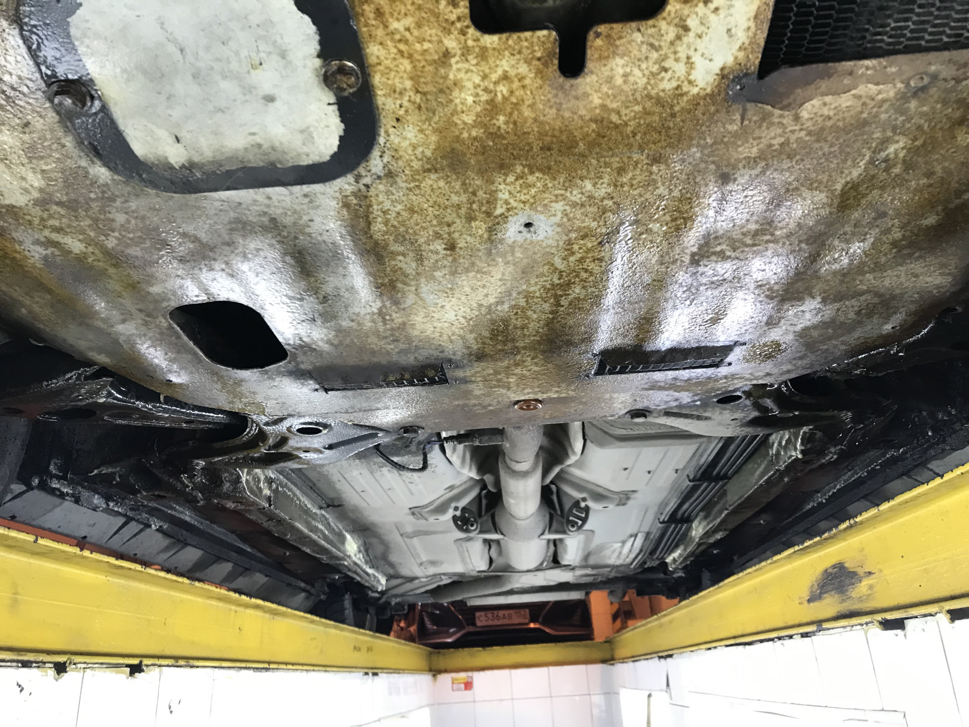 Пушсало на днище — Toyota Matrix (1G), 1,8 л, 2002 года | расходники ...